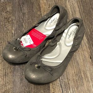 NWT dexflex comfort Metallic Gray Silver Shimmer Flats Size 11 WIDE